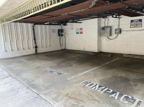 645 Chestnut Ave, Long Beach CA 90802-1208 exterior