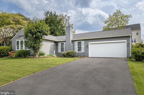 1406 Kingstream Dr, Herndon, VA 20170-2509