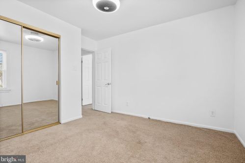 2172 Harbour Dr, Palmyra NJ  08065-1123 exterior