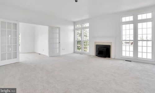 20 Cool Springs Ln, Charles Town WV  25414-4647 exterior