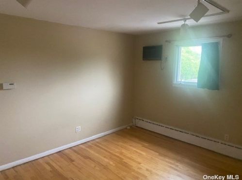 545 Jericho Tpke, Huntington Station NY  11746-7325 exterior