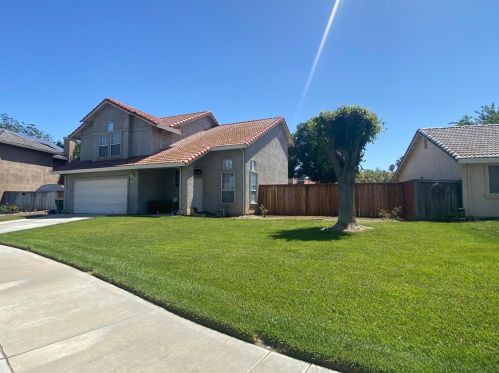 2239 Park View Dr, Los Banos, CA 93635-5410