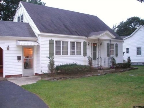 145 Davis Ave, Waterford, NY 12188-2116