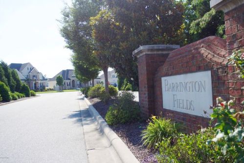 4213 Barrington Dr, Greenville, NC 27834-8869