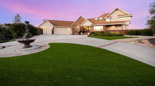 18610 Castle Hill Dr, Morgan Hill, CA 95037-9170