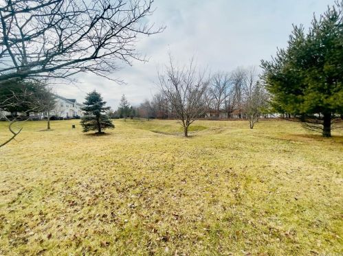 5 Cornwall Ln, Middletown NY  10940-5077 exterior
