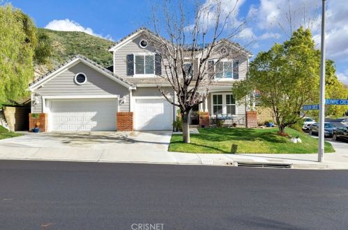 19107 Olympic Crest Dr, Santa Clarita, CA 91351-5011