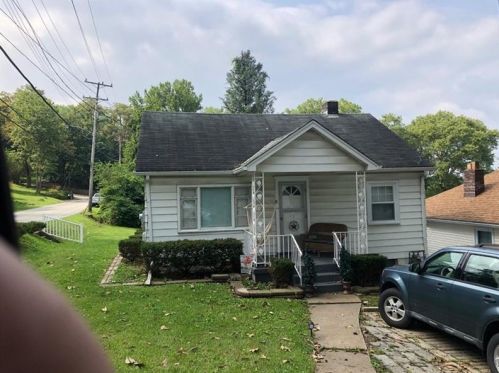 2 Pine St, Pittsburgh, PA 15235-3940
