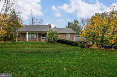 1538 Snell Rd, Pottstown, PA 19464-2238