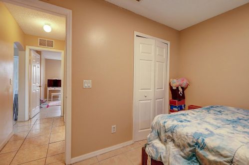 421 Oleander Ave, Fort Pierce FL  34952-1343 exterior