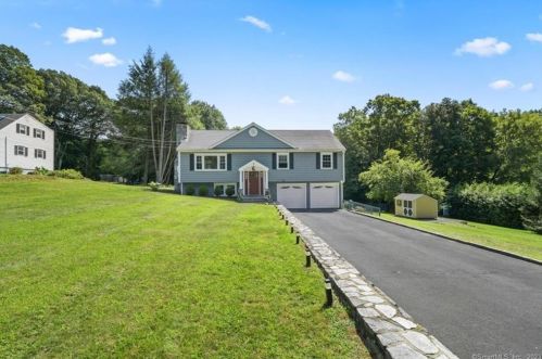 6 Marvin Pl, Bethel, CT 06801-1620