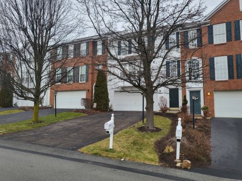 6321 Oyster Bay Ct, Bridgeville PA  15017-3468 exterior