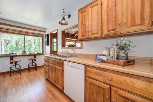 1850 Pesky Deer Way, Meadow Vista, CA 95722-9459