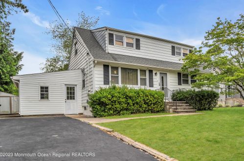 725 Spiral Dr, Bricktown, NJ 08724-2745