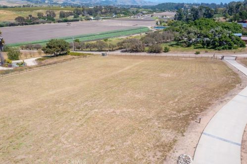 230 Phelan Ranch Way, Pismo Beach CA  93420-5525 exterior