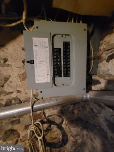 5 Orange Ave, Prospectville PA 19002-4740 exterior