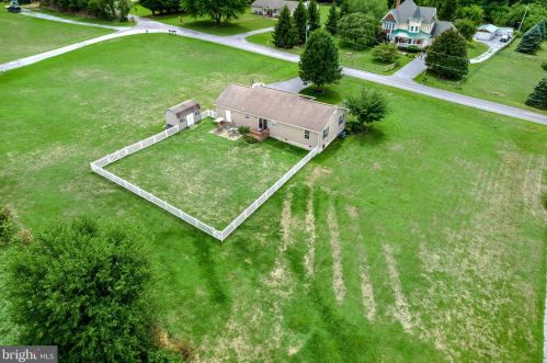 199 Wintergreen Dr, Richmond National Battlefiel VA  22835-7519 exterior