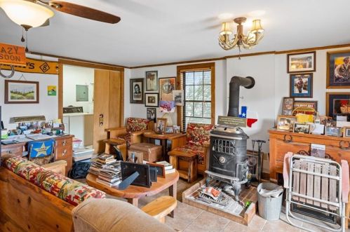 2195 Old Stagecoach Rd, Uhland TX  78640-5671 exterior