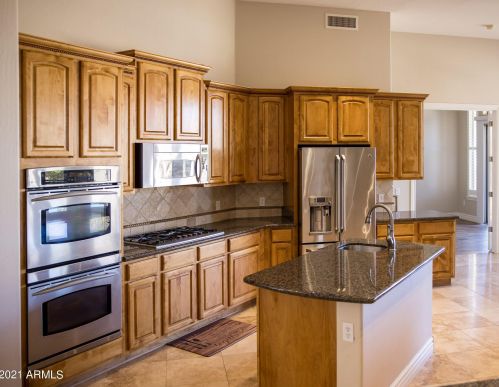 2878 Portola Vly Ct, Gilbert AZ 85297-7618 exterior