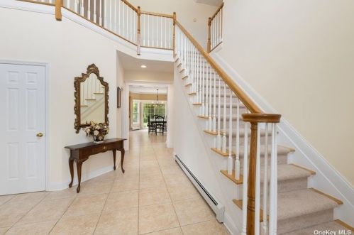 81 Stoothoff Rd, Elwood NY  11731-3917 exterior