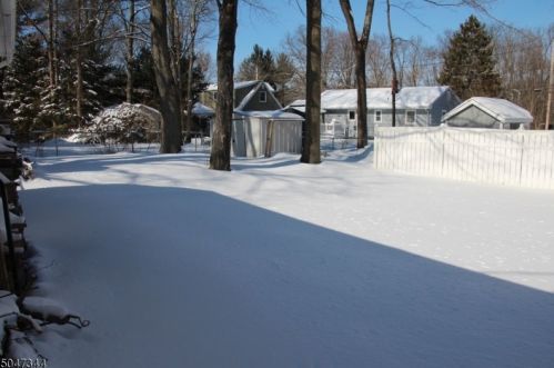 17 Rutgers Ave, West Milford Lakes NJ  07480-3505 exterior