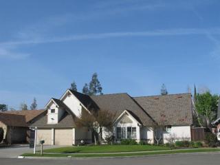 6417 Safford Ave, Fresno, CA 93711-1462