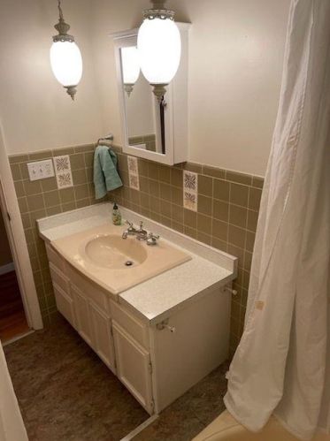 135 Greystone Dr, Fairfax OH  45133-1537 exterior