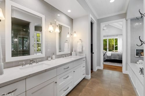 5461 Las Lomas St, Long Beach CA  90815-4138 exterior