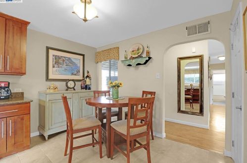 1220 Hillcrest Ave, Livermore CA  94550-4923 exterior