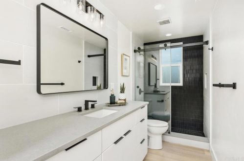 1500 Gamble Ln, Escondido CA  92029-4321 exterior