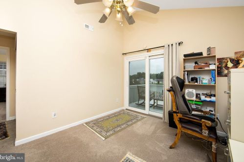 106 Alexander Rd, Beverly NJ  08010-3112 exterior