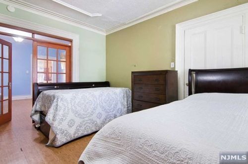 162 Summer Ave, Newark NJ  07104-2614 exterior