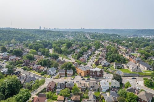 1212 Davis Ave, Pittsburgh, PA 15212-1930