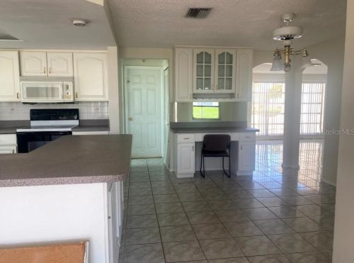 7406 Westwind Dr, Port Richey, FL 34668-3751