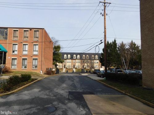 1625 Gainesville St, Washington, DC 20020-3271