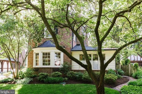 806 Blackshire Rd, Wilmington, DE 19805-2807