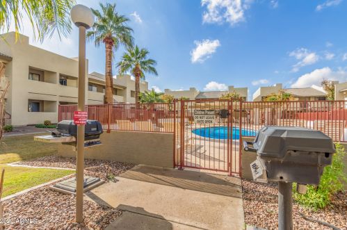 3301 Earll Dr, Phoenix AZ  85017-5243 exterior