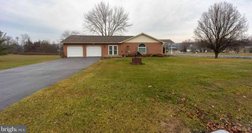 20 Gideon Ln, Falling Waters, WV 25419-3745