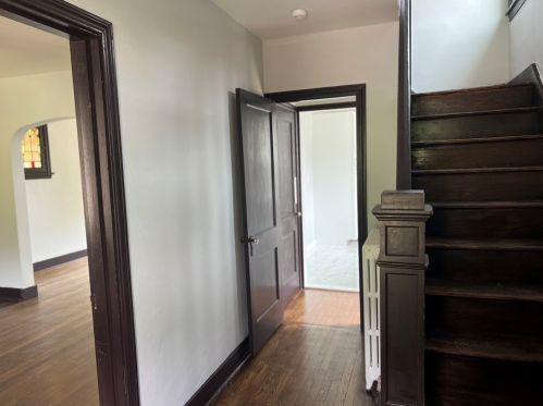 2330 Hawthorne Ave, Pittsburgh, PA 15218-2222