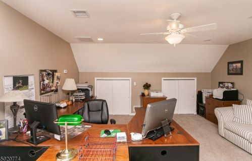 9 Crisman Rd, Columbia NJ  07832-2710 exterior