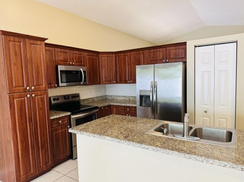 17675 31st Ct, Hollywood, FL 33029-5603