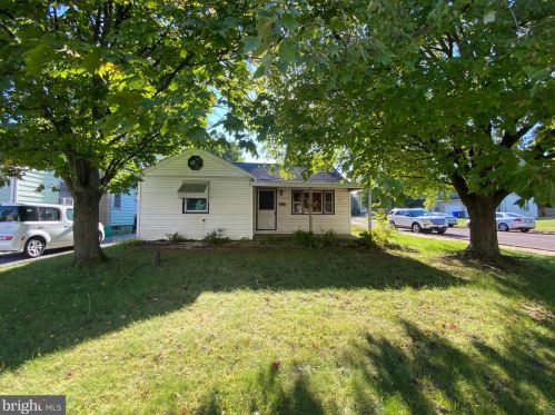 241 Berks St, Pottstown PA  19464-6303 exterior