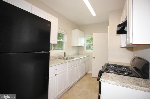 816 Bergen St, Gloucester NJ  08030-1541 exterior