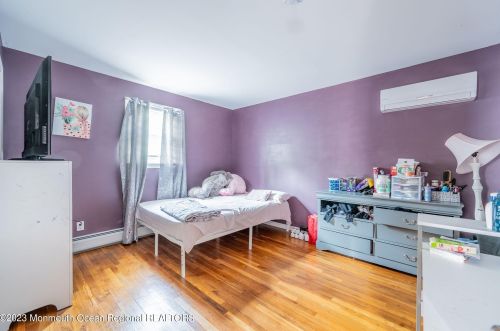 451 Middle Rd, Hazlet NJ  07730-2483 exterior