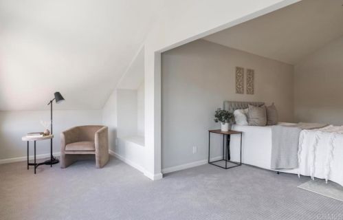 8576 Andromeda Rd, San Diego CA  92126-1802 exterior