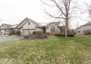 25 Walnut Creek Dr, Holland, OH 43528-9464