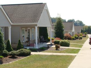 2011 Pine Needle Path, Kingsport TN  37660-4198 exterior