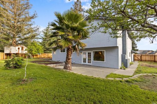 154 Oakmeade Ct, Vacaville CA exterior