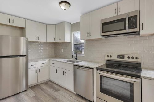 4005 Dorwood Dr, Orlando, FL 32818-8506