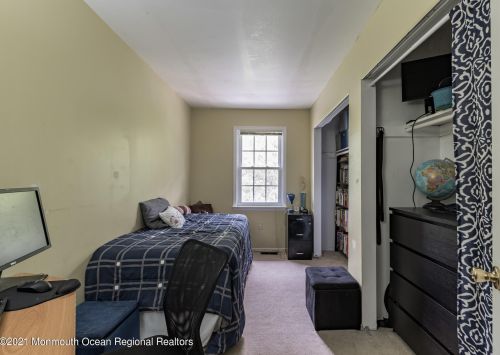 41 Kingsley Way, East Freehold NJ  07728-1675 exterior